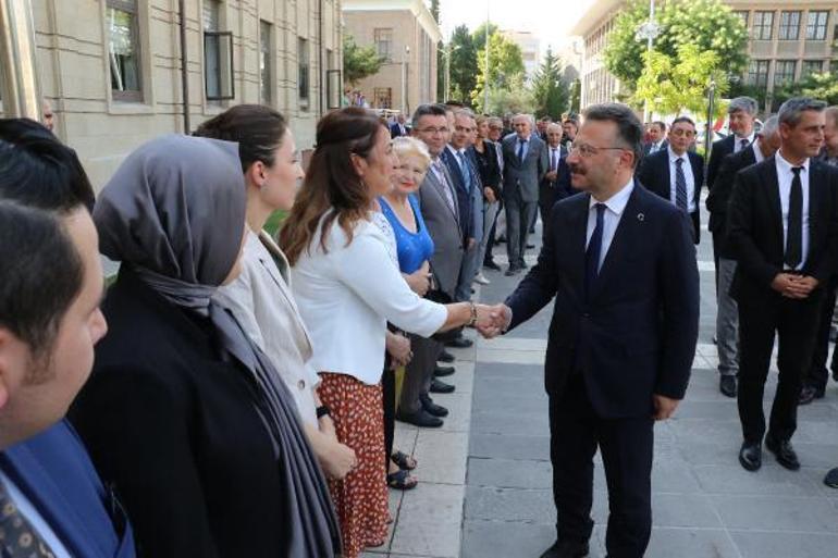 Eskişehir’e atanan Vali Hüseyin Aksoy, göreve başladı