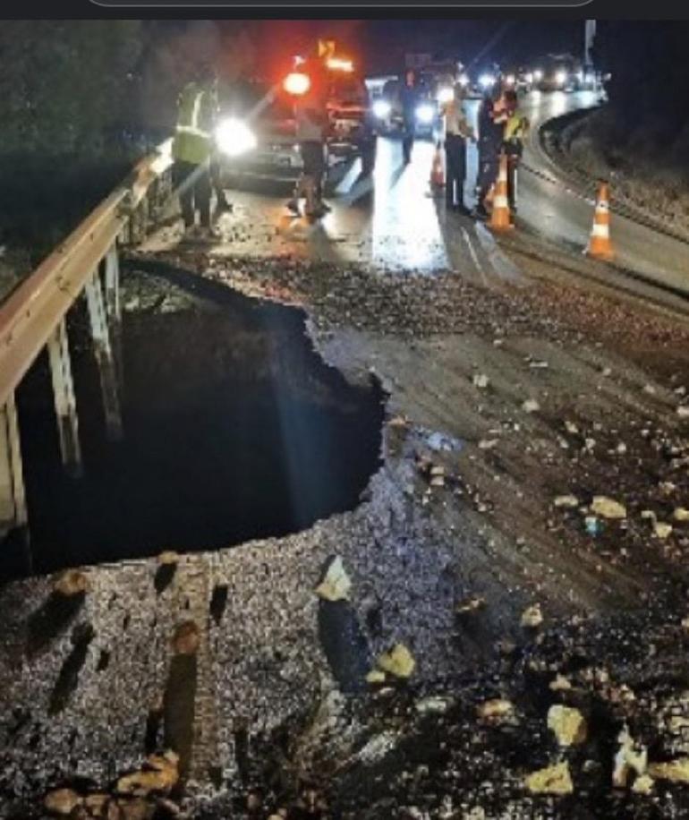 Bodrumda isale hattı patladı, yol trafiğe kapandı