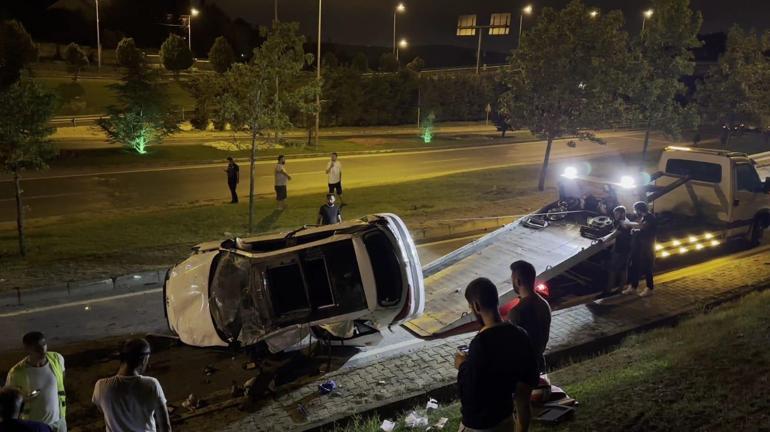 Beykozda bariyerlere çarpan otomobil takla attı: 2 yaralı