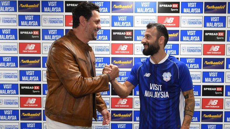 Manolis Siopis, Cardiff City’ye transfer oldu