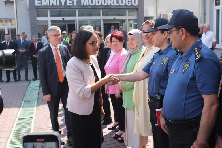 Yalovanın 3üncü kadın valisi, çiçek yerine depremzedeler için bağış yapılmasını istedi