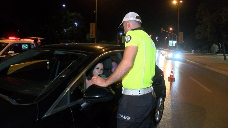 Kadıköyde trafik denetimlerinde 97 sürücüye ceza