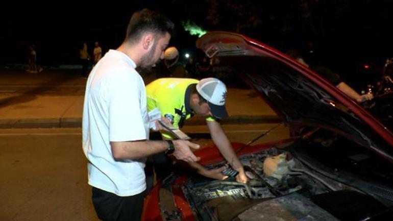 Kadıköyde trafik denetiminde cam filminden ceza yedi; habercilere tepki gösterdiler