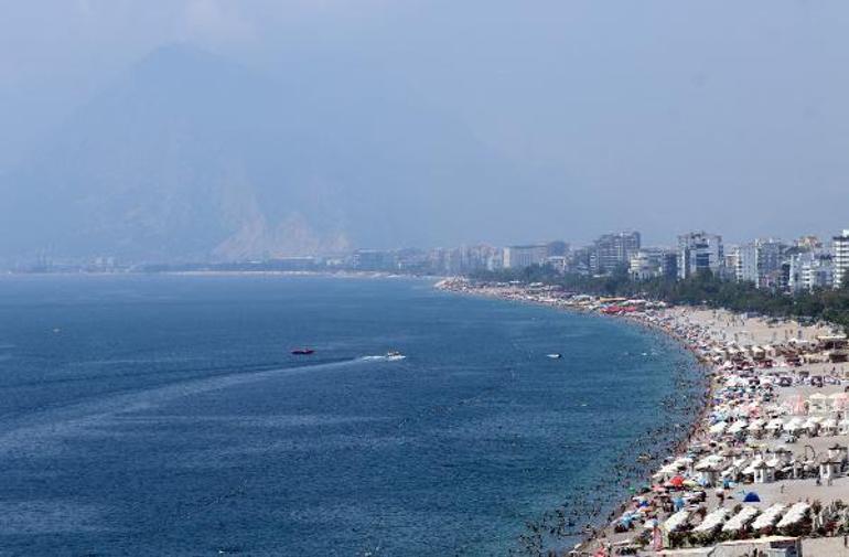 Antalyada nem bunalttı, deniz serinletti