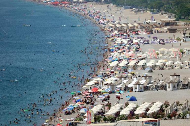 Antalyada nem bunalttı, deniz serinletti