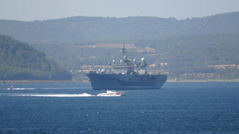 ABD savaş gemisi USS Mount Whitney, Çanakkale Boğazından geçti