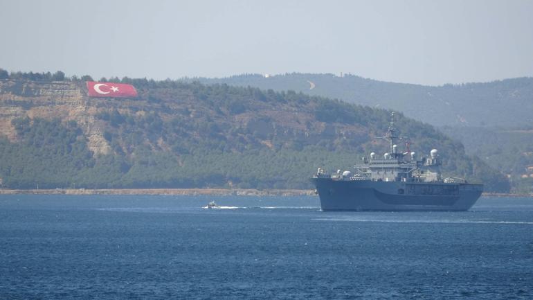 ABD savaş gemisi USS Mount Whitney, Çanakkale Boğazından geçti