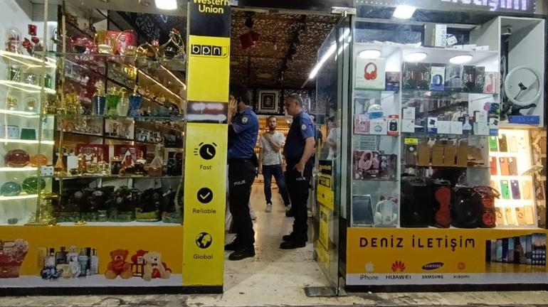 Gaziantepte Suriyeli 2 grup arasındaki satır ve sopalı kavga kamerada