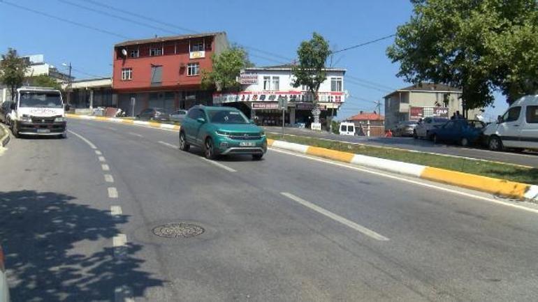 Sultanbeylide mazot dökülen yolda 7 araç kaza yaptı: Bisikletli son anda kurtuldu