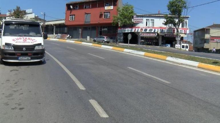 Sultanbeylide mazot dökülen yolda 7 araç kaza yaptı: Bisikletli son anda kurtuldu