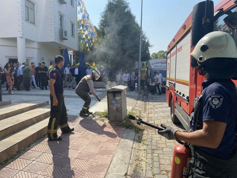 Elektrik trafosunda çıkan yangın panik yarattı