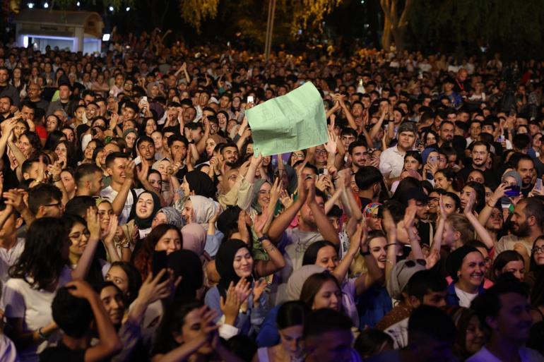 Gölbaşında 30 Ağustos Zafer Bayramı Konserleri 2nci gününde Resul Dindar ile devam etti