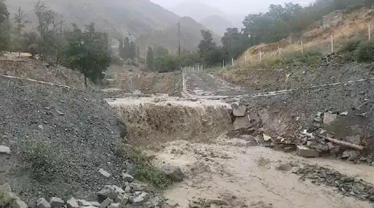 Erzincan’da sağanak sele neden oldu