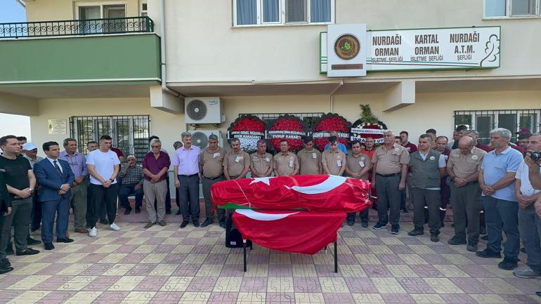 Yangında yaşamını yitiren orman muhafaza memuru Tükenmez, son yolculuğuna uğurlandı