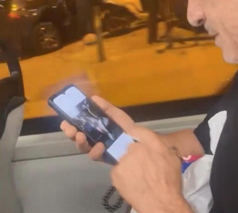 Ataşehirde otobüste gizlice kadının fotoğrafını çekti; yolcular tarafından yakalandı