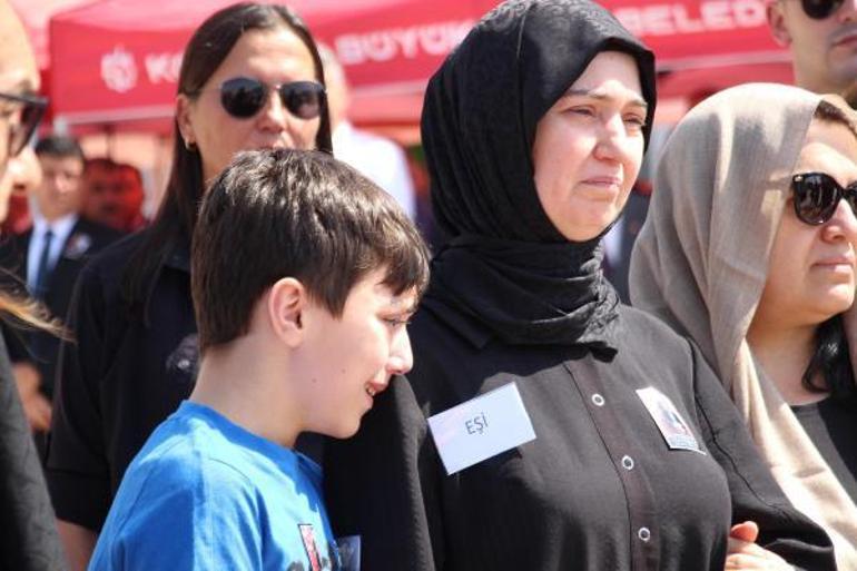 Gölcük Kaymakamı Özdemir için valilikte tören