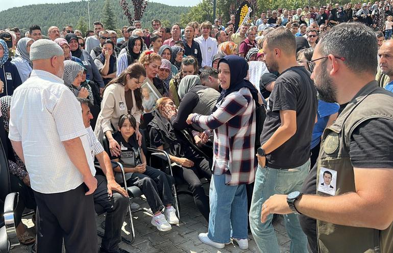 Orman yangınında ölen orman şefine eşi ve kızından gözyaşlarıyla veda
