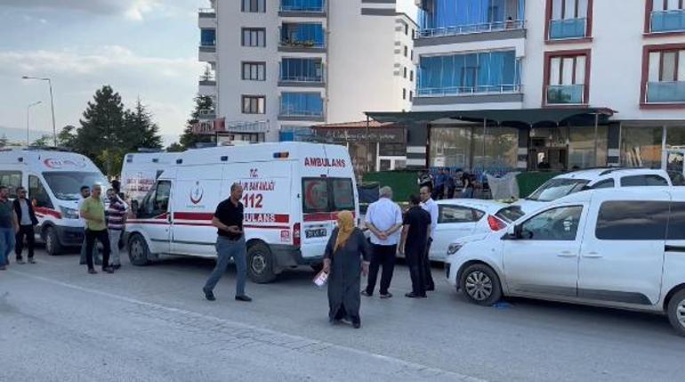 Silahlı kavgada ambulansta müdahale edilirken öldürülmüştü; baba- oğul tutuklandı