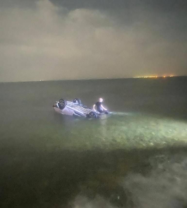 Denize uçan otomobilde ölen lise müdürü son yolculuğuna uğurlandı