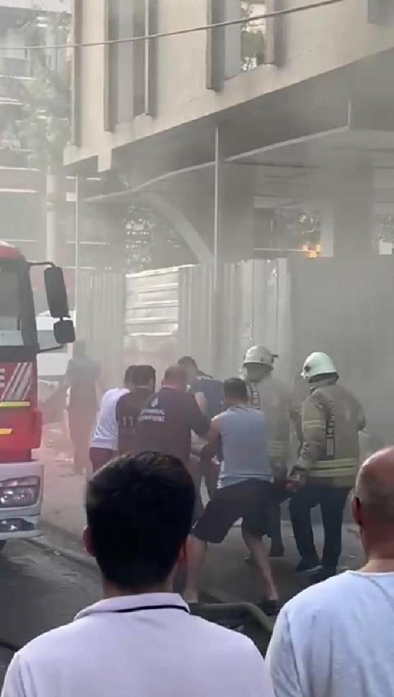 Avcılarda metruk binada yangın: 3 ölü