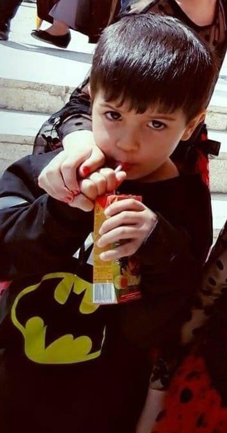 Otomobille hafif ticari araç çarpıştı; 1 çocuk öldü, 8 kişi yaralandı