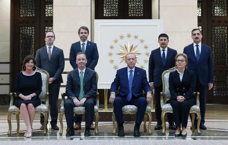 Büyükelçilerden Cumhurbaşkanı Erdoğana güven mektubu