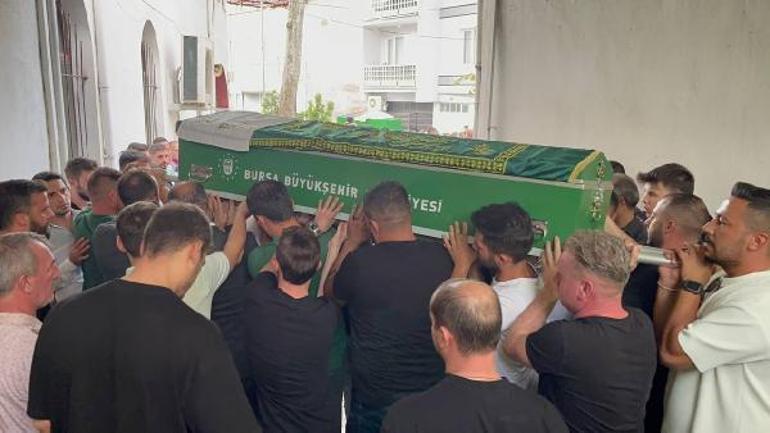 Bursada eğlence mekanı girişinde silahlı çatışma; 1 ölü, 3 yaralı