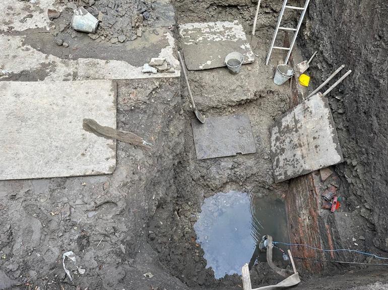 Bartında 1800 yıllık su perisi heykeli bulundu