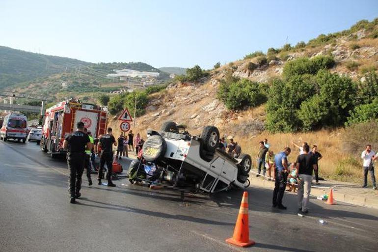 Alanyada safari cipi zincirleme kazada devrildi; 1 ölü, 10 yaralı