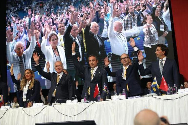 Fenerbahçe’de stat isim değişikliği için yönetime yetki verildi