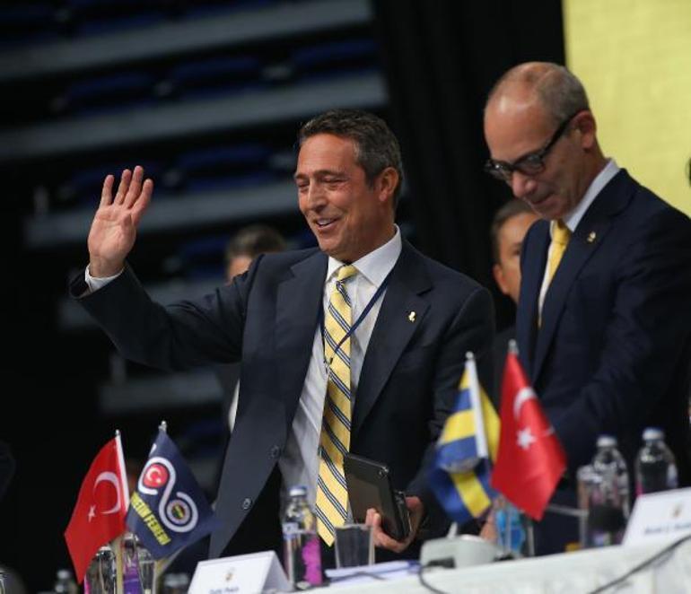 Fenerbahçe’de stat isim değişikliği için yönetime yetki verildi