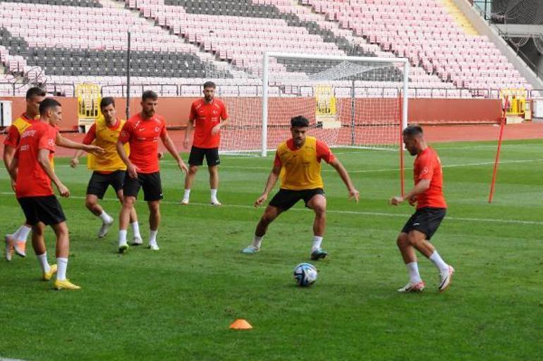 A Milli Futbol Takımı, Japonya maçı hazırlıklarını Eskişehir’de sürdürdü