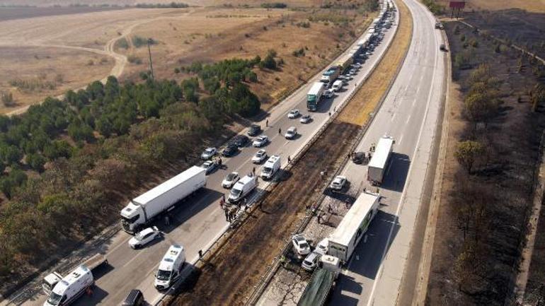 Anız ateşinden duman kaplayan TEMde zincirleme kaza: 2 ölü, 36 yaralı