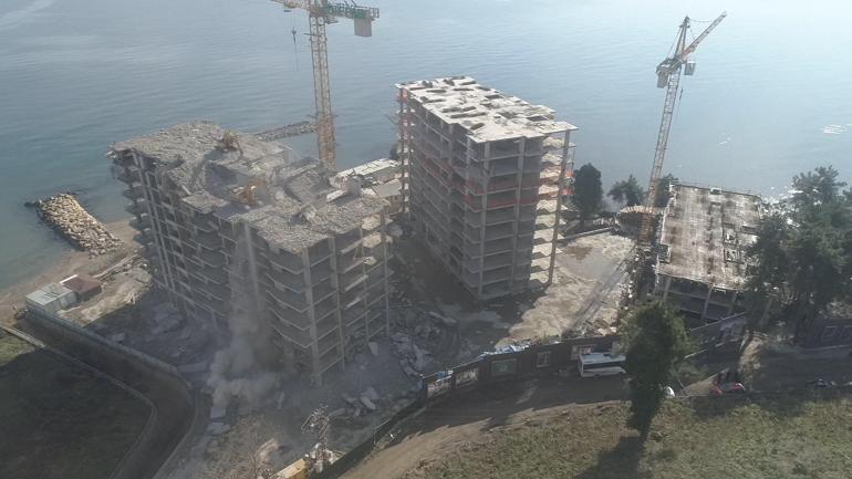 Erdoğanın tepki gösterdiği binalar yıkıldı, kıyı şeridi halka açıldı