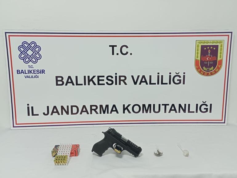 Balıkesirde uyuşturucu operasyonu: 3 gözaltı