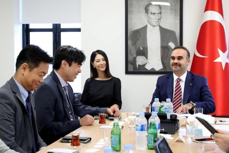 Bakan Kacır, Seul’de teknoloji şirketleriyle toplantı yaptı