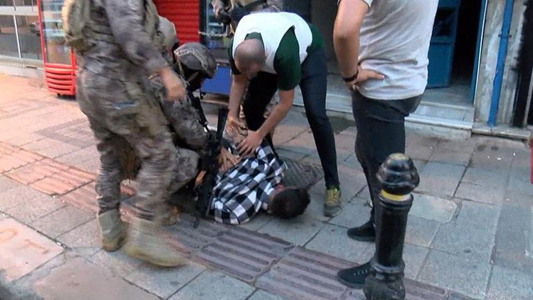 Uyuşturucu operasyonunda annenin isyanı; Sonunda rahat ettin mi annem