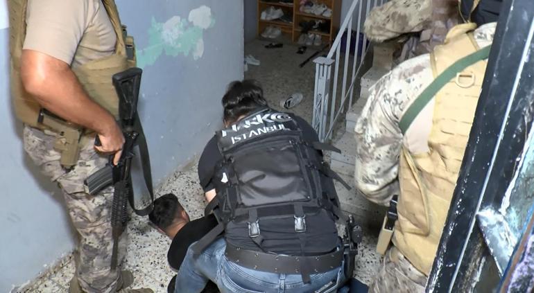 Uyuşturucu operasyonunda annenin isyanı; Sonunda rahat ettin mi annem