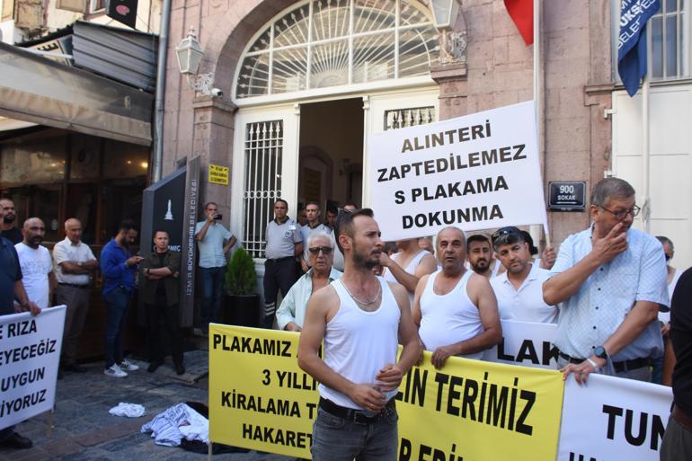 İzmirde S plaka sahiplerinden atletli eylem