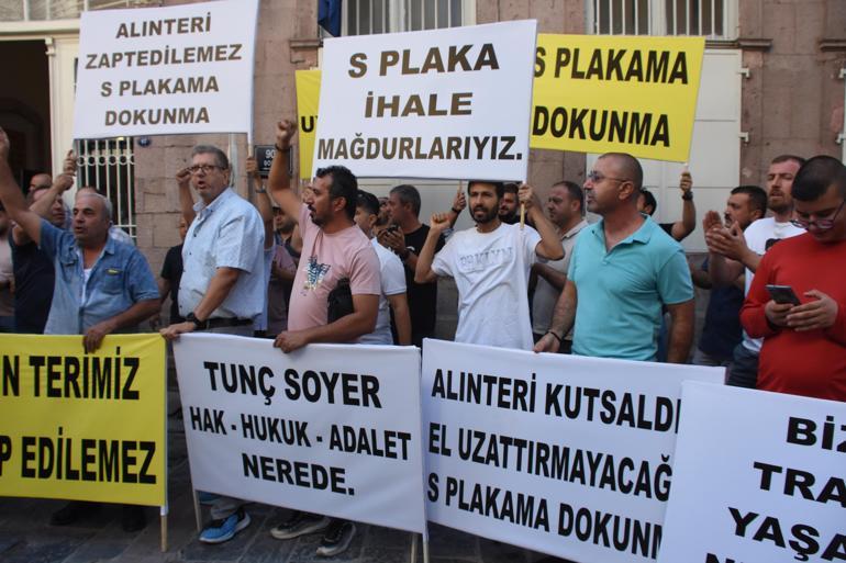 İzmirde S plaka sahiplerinden atletli eylem