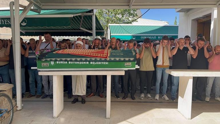 Harçlık vermediği yeğeni tarafından öldürülen kadın, toprağa verildi