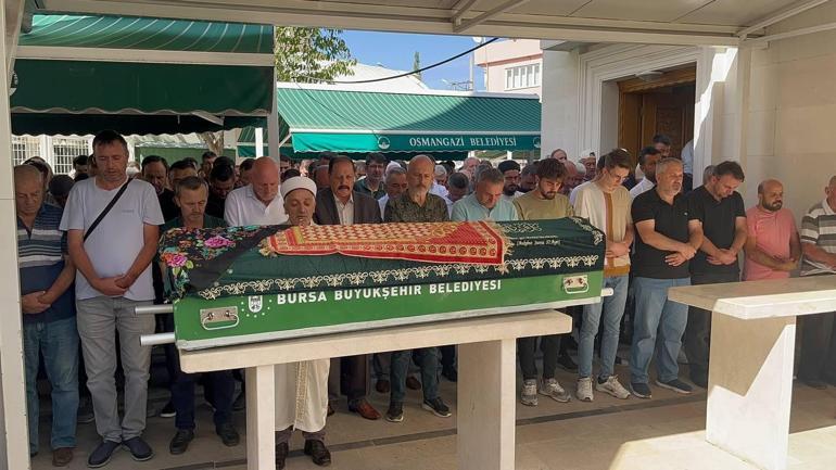 Harçlık vermediği yeğeni tarafından öldürülen kadın, toprağa verildi