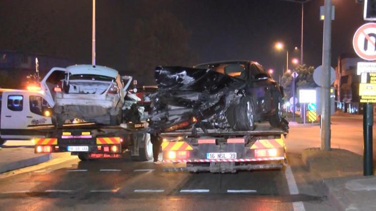 Bursa’da otomobiller çarpıştı; 2 yaralı