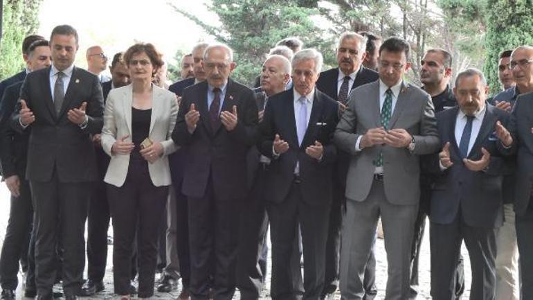 Kılıçdaroğlu ve İmamoğlu Menderesi mezarı başında andı