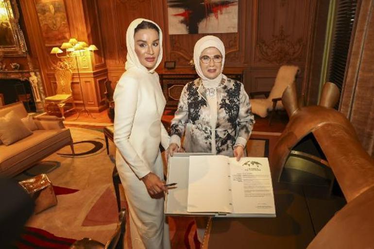 Emine Erdoğan, Katar Emiri Al Sani’nin annesi Nasırla görüştü