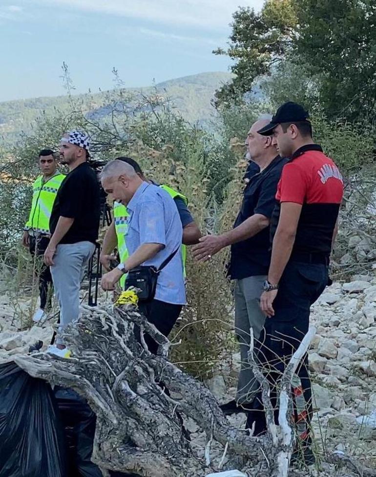 İzmirdeki orman yangını 20 saatte kontrol altına alındı; baraja düşen helikopterdeki 3 mürettebat aranıyor