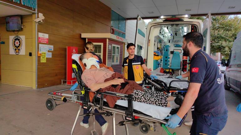 Lastiği patlayan otomobil, şarampole uçtu: 4 yaralı