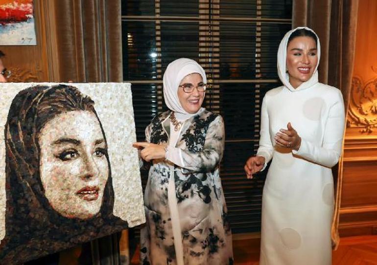 Emine Erdoğan, Katar Emiri Al Saninin annesi Şeyha Moza bint Nasırla görüştü