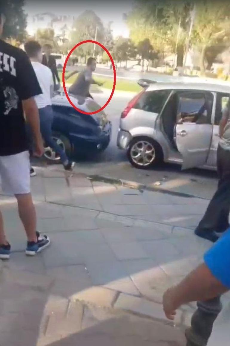 Tartıştığı sürücüyü çocuğunun yanında bıçakla kovalayan şüpheli, ‘Bir anlık sinirle’ yapmış