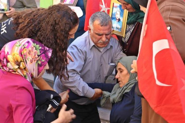 HDP önündeki evlat nöbetinde aile sayısı 366 oldu; yeni katılan anne baygınlık geçirdi